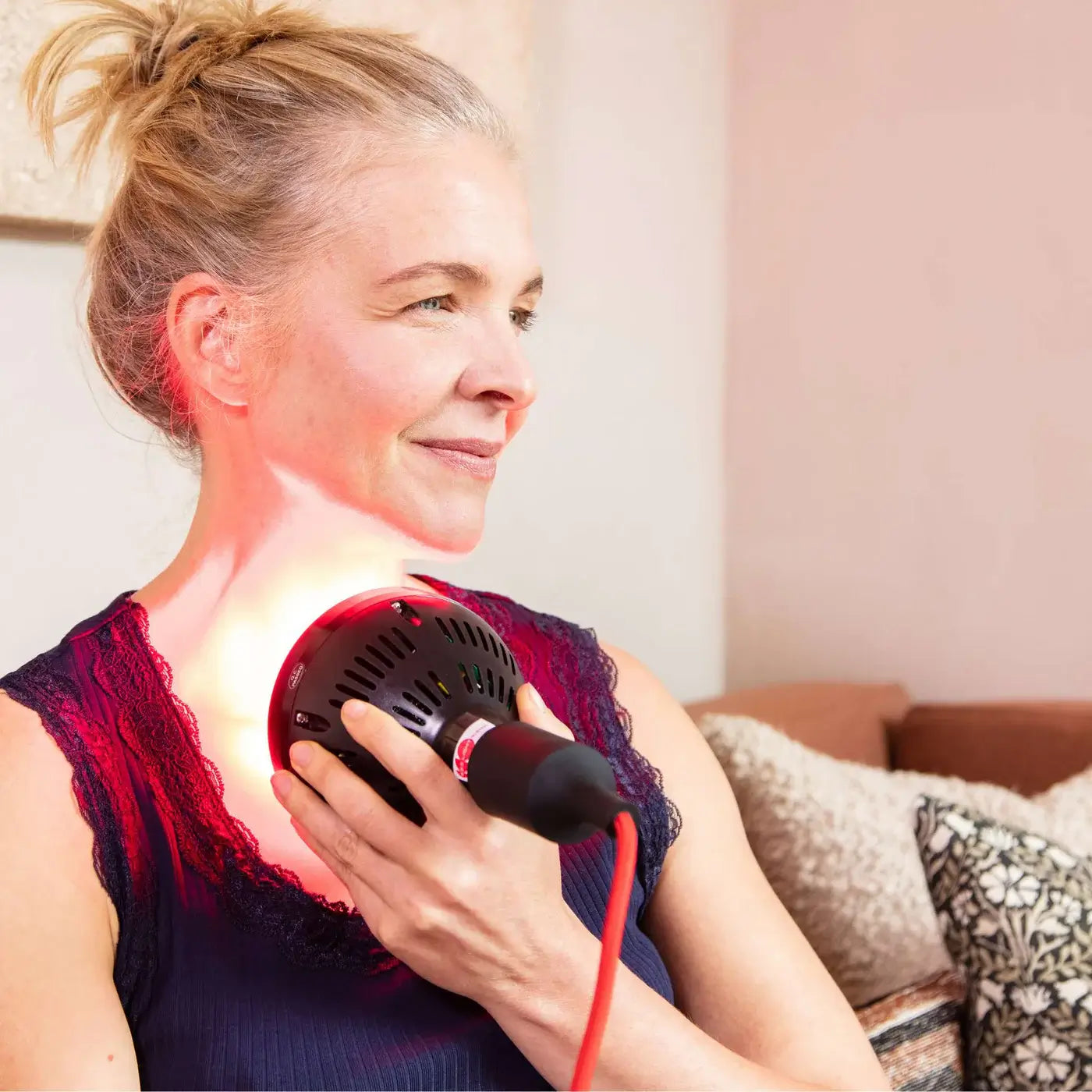 The Target Light 2.0 - Handheld Red Light Therapy